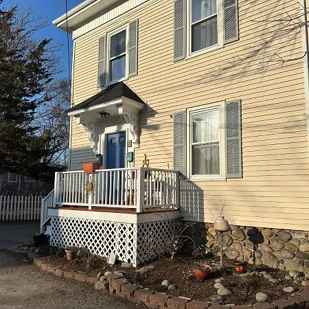 Retreat Near Beaches Gloucester Exterior photo