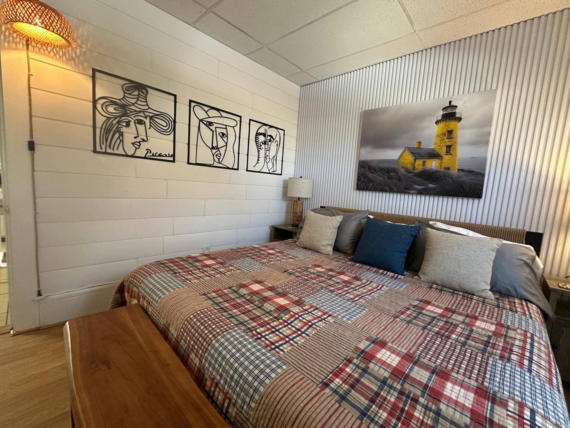 Apartment Retreat Near Beaches *