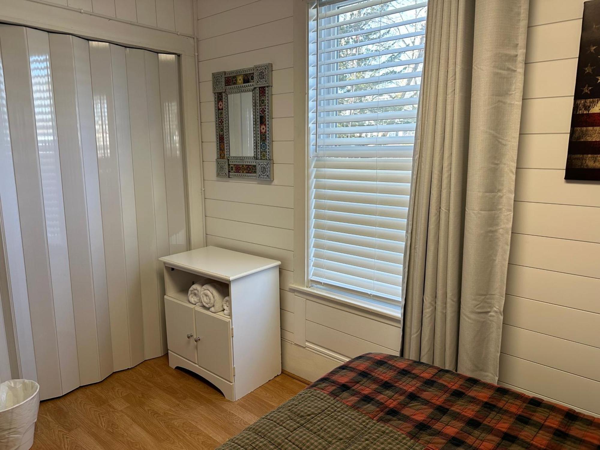 Retreat Near Beaches Gloucester