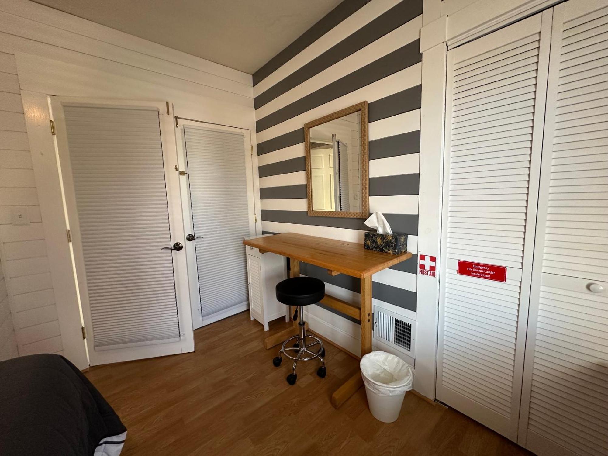 Apartment Retreat Near Beaches *